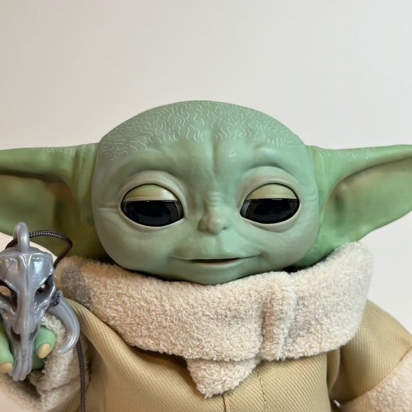 Star Wars Mandalorian Baby Yoda Grogu The Child Animatronic Toy Works - Picture 3 of 12